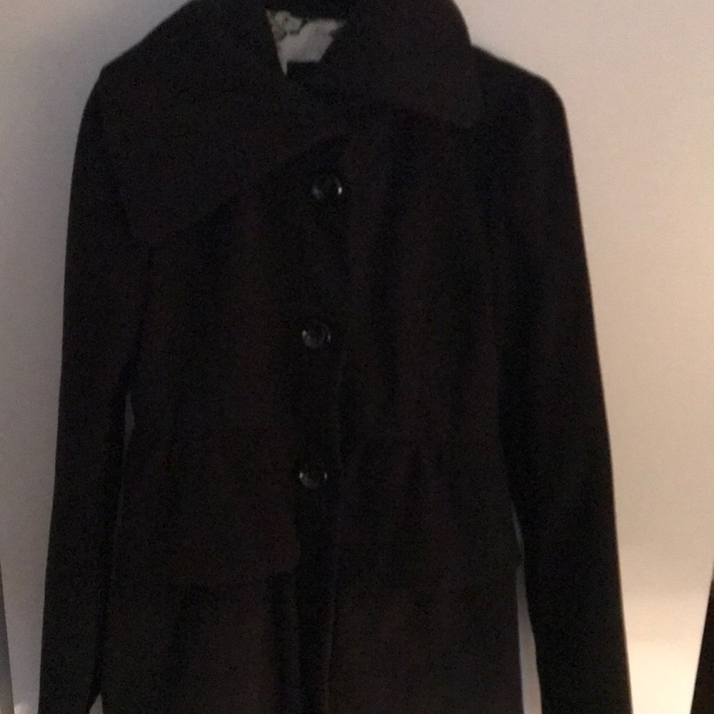 Steve Madden tier coat with large collar